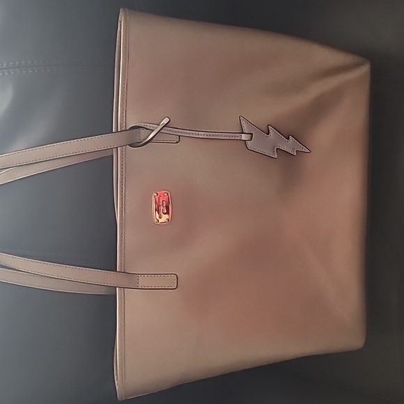 Michael Kors gold leather tote - Picture 1 of 4